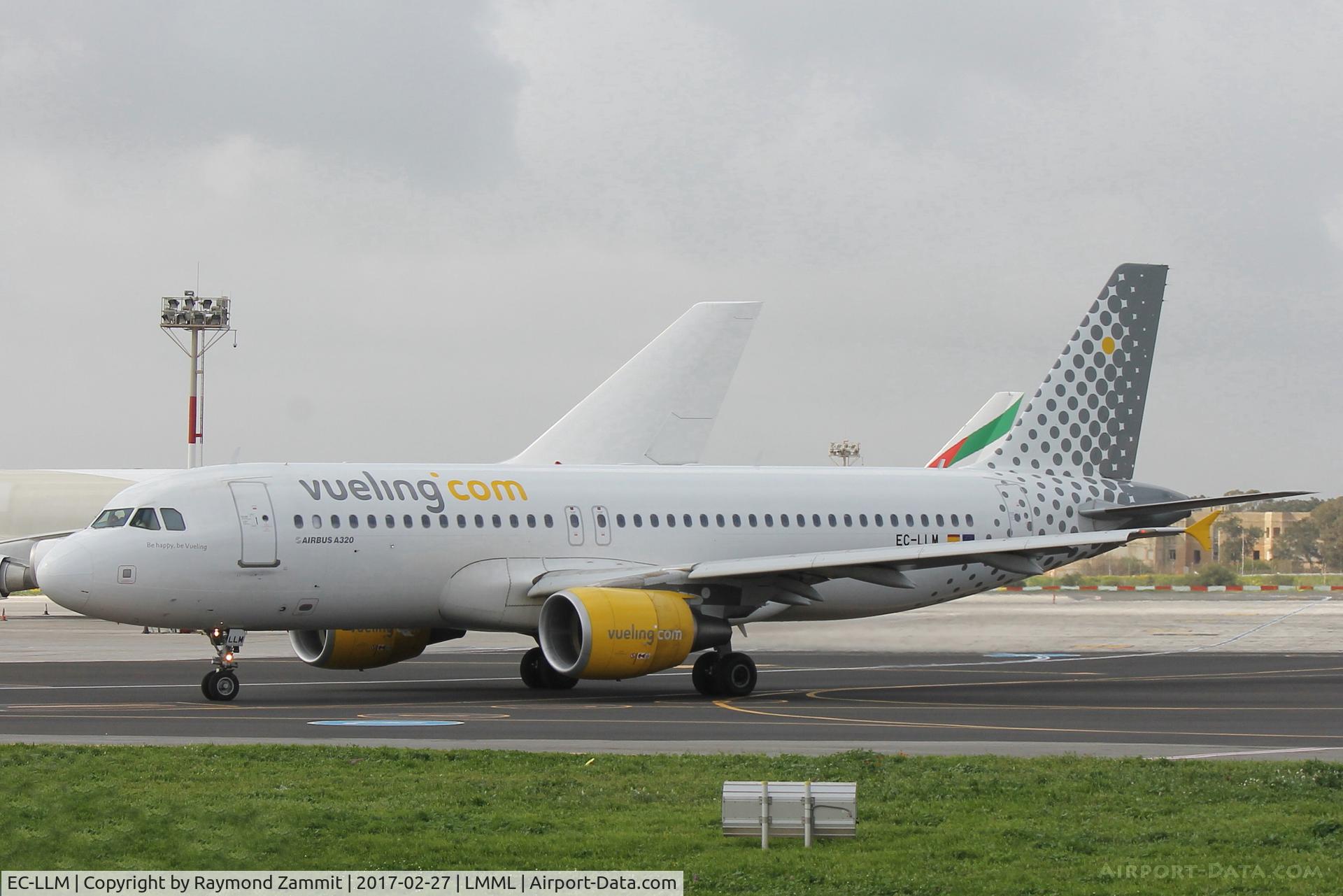 EC-LLM, 2011 Airbus A320-214 C/N 4681, A320 EC-LLM Vueling