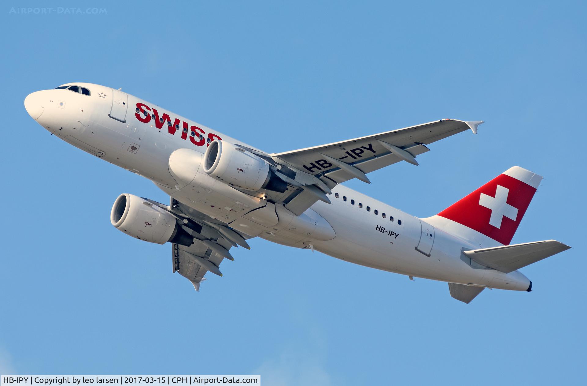HB-IPY, 1996 Airbus A319-112 C/N 621, Copenhagen 15.3.2017