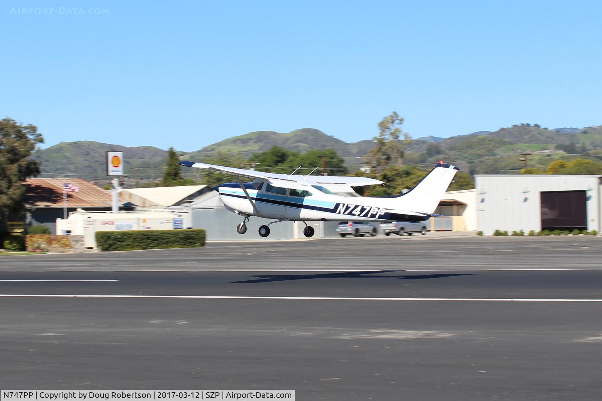 N747PP, 1980 Cessna 182R Skylane C/N R18201587, 1980 Cessna 182R SKYLANE, Lycoming IO-540-J3C5D 235 Hp, takeoff climb Rwy 22