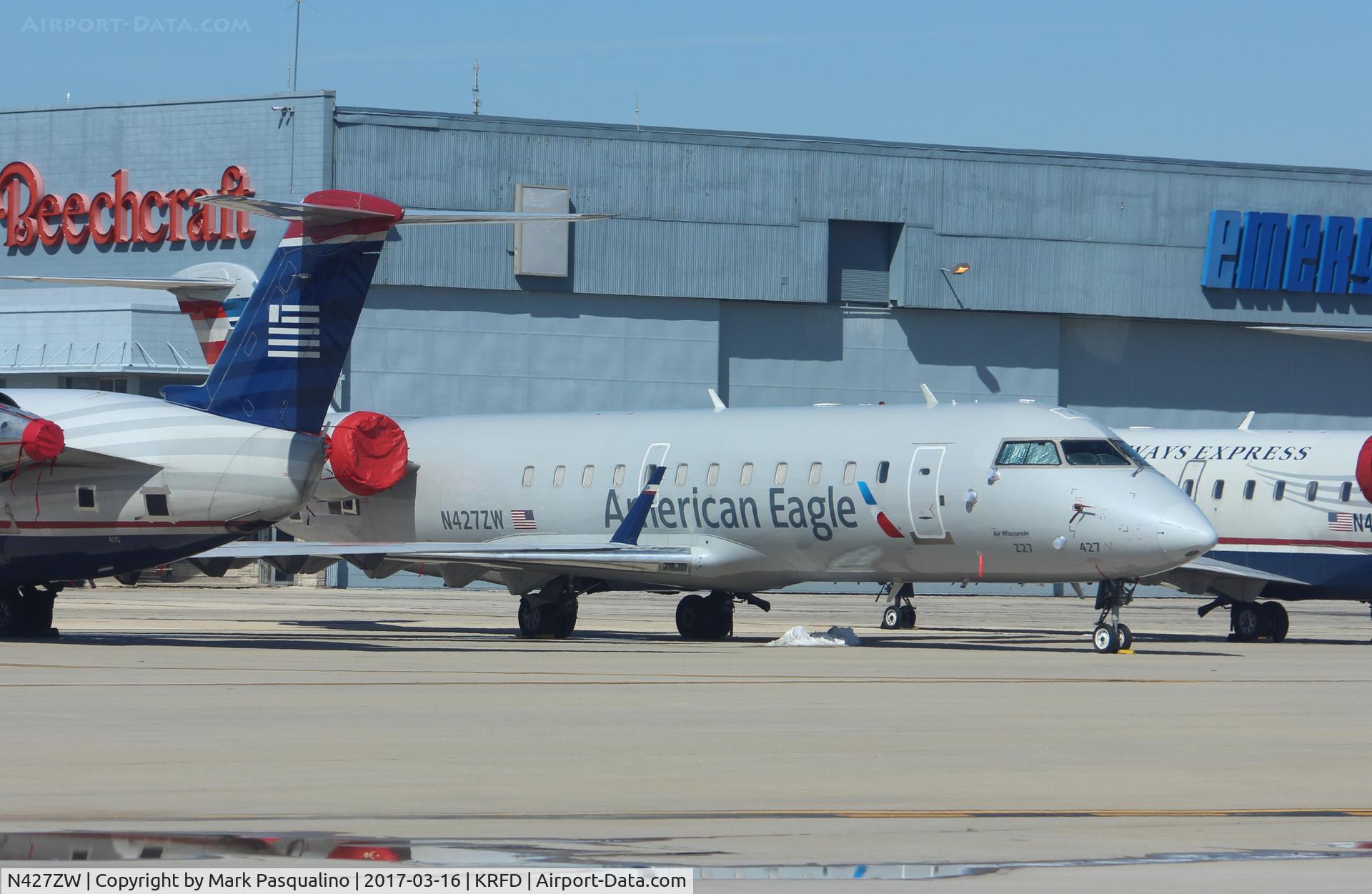 N427ZW, 2002 Bombardier CRJ-200LR (CL-600-2B19) C/N 7685, CL-600-2B19