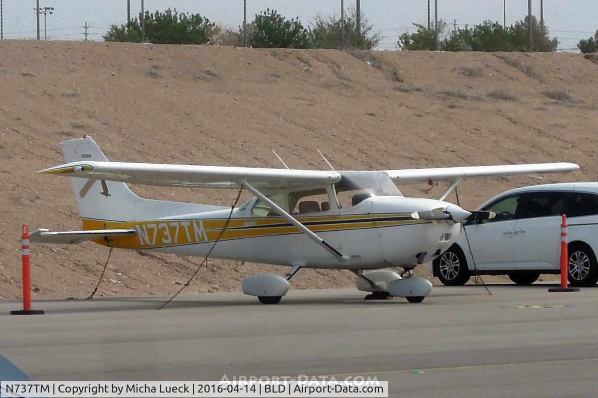 N737TM, 1977 Cessna 172N C/N 17269663, At Boulder