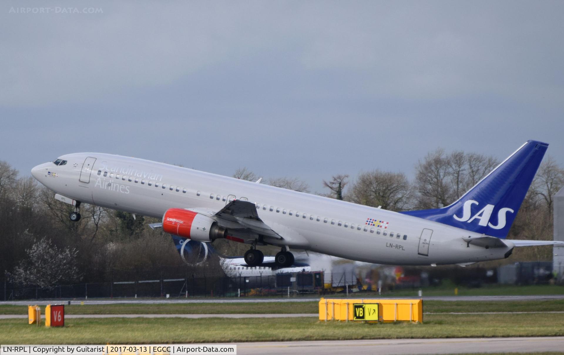 LN-RPL, 2000 Boeing 737-883 C/N 30469, At Manchester