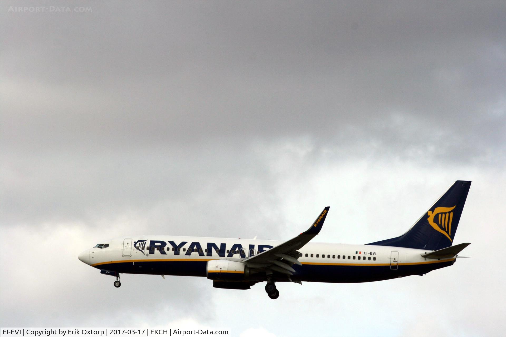 EI-EVI, 2012 Boeing 737-8AS C/N 38502, EI-EVI landing rw 22L