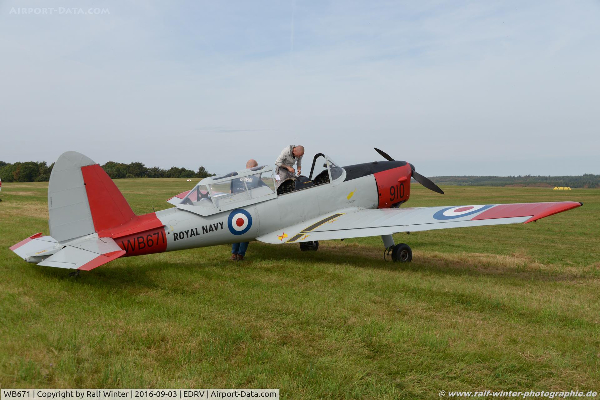 WB671, 1950 De Havilland DHC-1 Chipmunk T.10 C/N C1/0119, De Havilland DHC-1 Chipmunk T.10 - Private - C1-0119 - WB671 - 03.09.2016 - EDRV