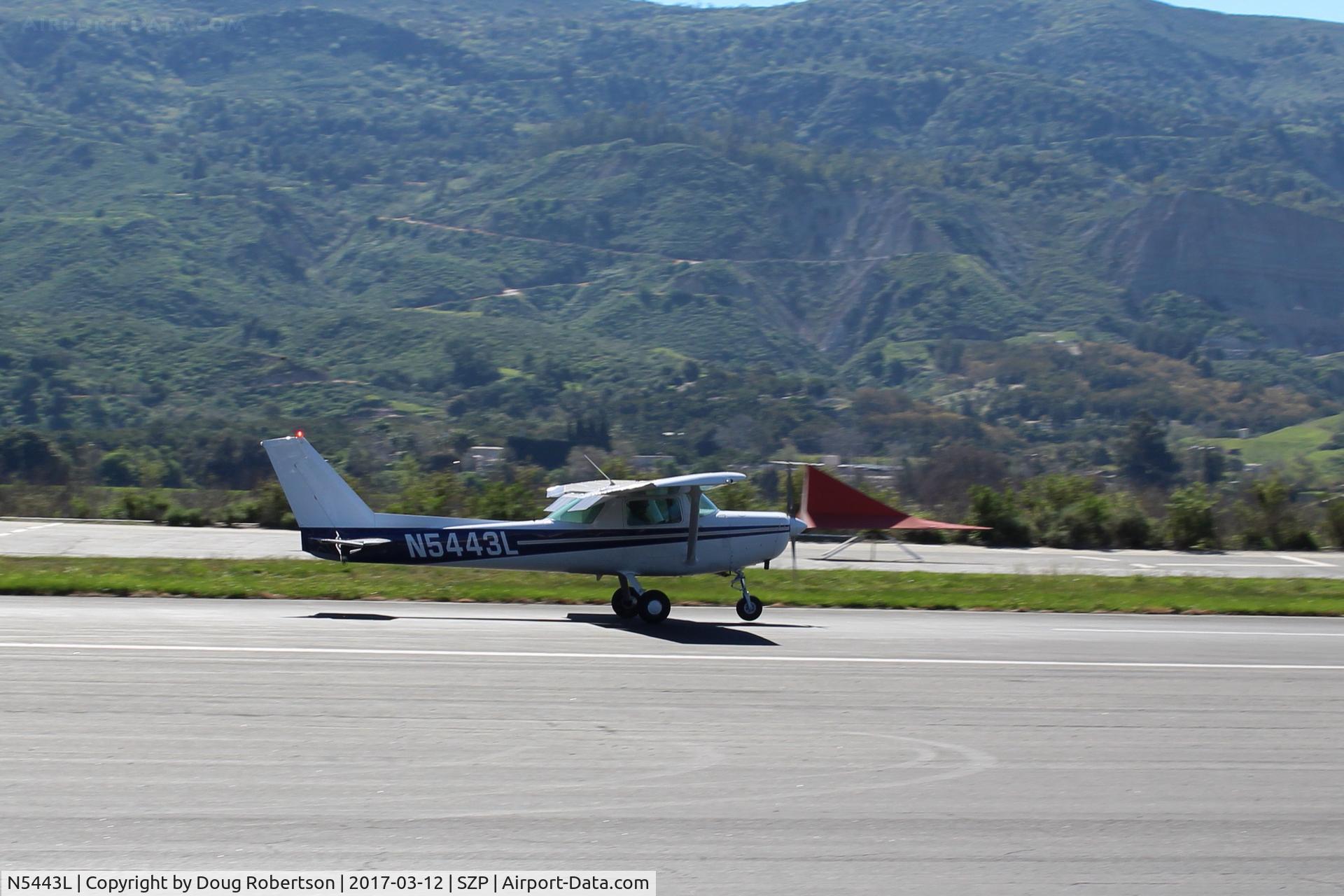 N5443L, 1980 Cessna 152 C/N 15284315, 1980 Cessna 152, Lycoming O-235 115 Hp, landing roll Rwy 22