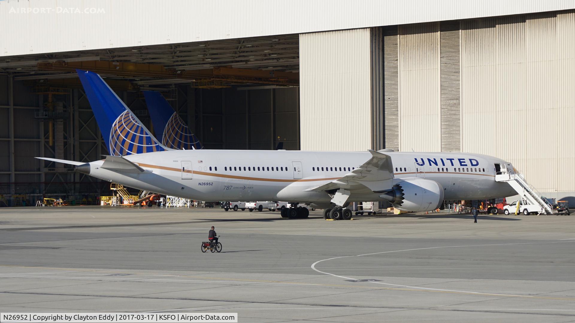 N26952, 2014 Boeing 787-9 Dreamliner C/N 36403, SFO 2017