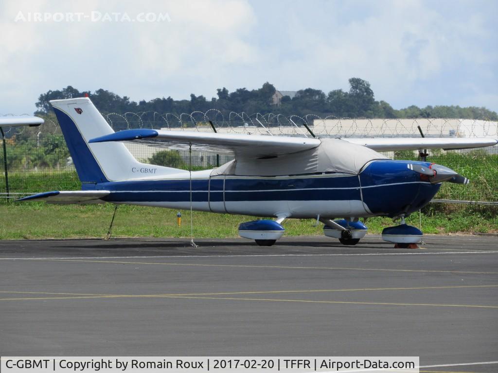 C-GBMT, 1975 Cessna 177B Cardinal C/N 17702251, Parked
