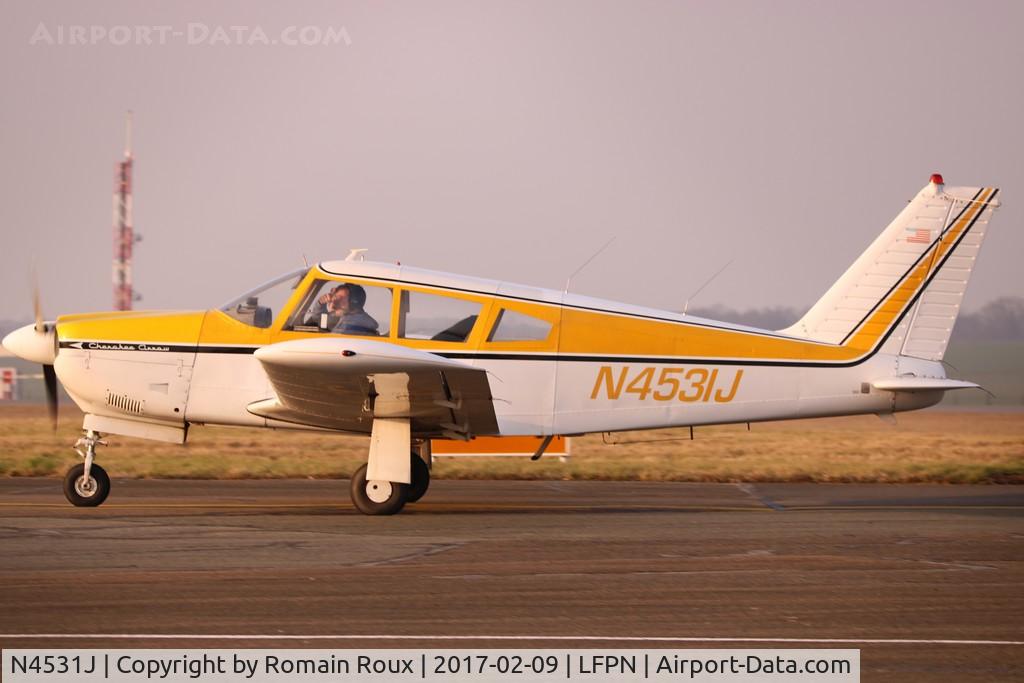 N4531J, 1968 Piper PA-28R-180 Cherokee Arrow C/N 28R-30389, Taxiing