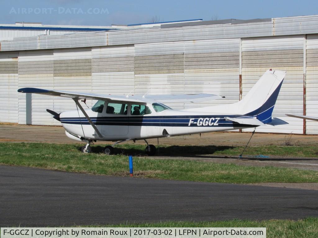 F-GGCZ, Cessna 172RG Cutlass RG C/N 172RG-0708, Parked