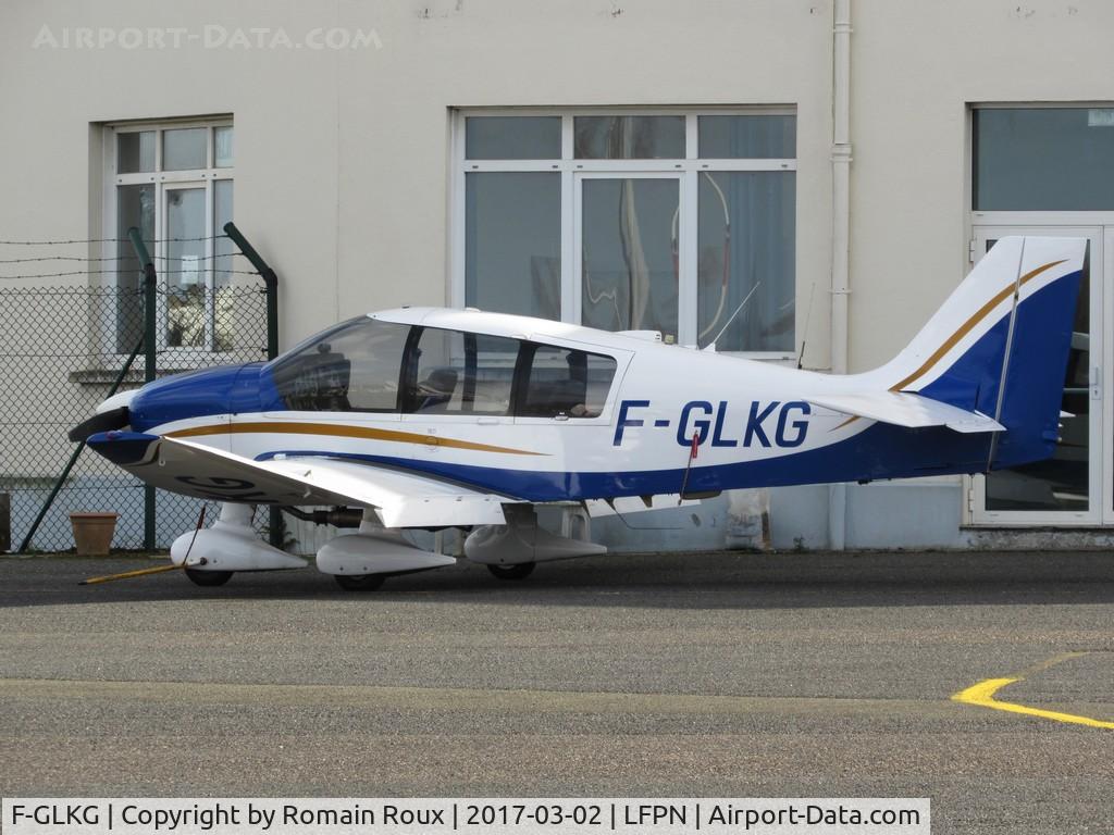 F-GLKG, Robin DR-400-180 Regent Regent C/N 2116, Parked