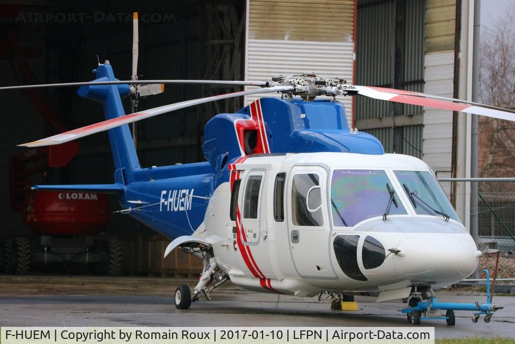 F-HUEM, Sikorsky S-76C C/N 760752, Parked