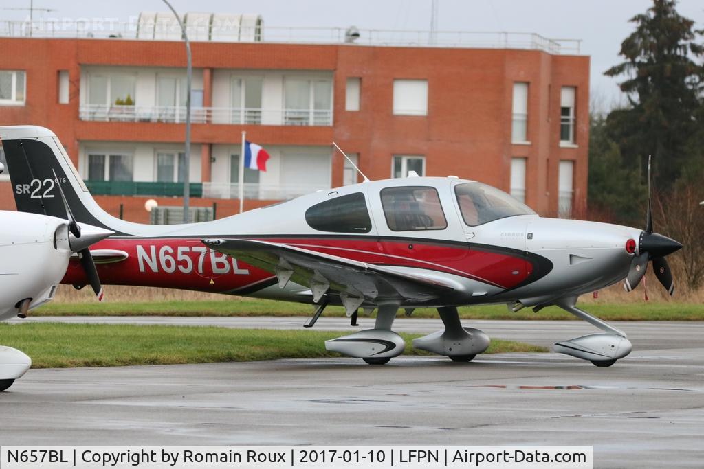 N657BL, 2012 Cirrus SR-22 G3 GTS C/N 3893, Parked