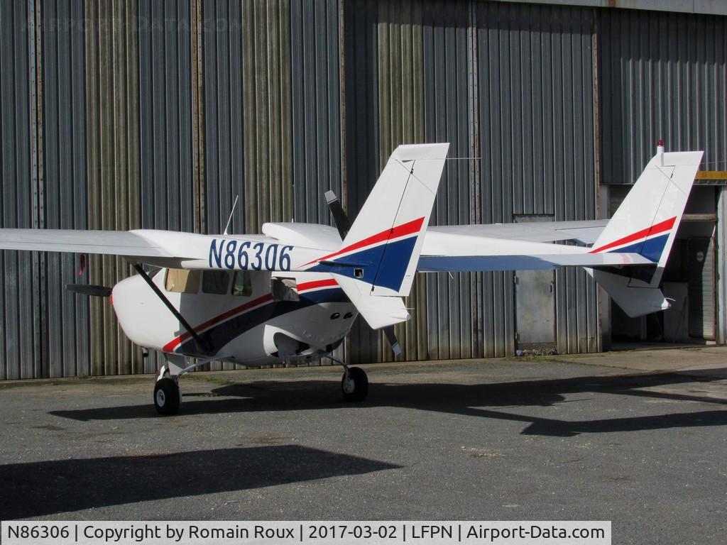 N86306, 1969 Cessna 337D Super Skymaster C/N 337-1148, Parked