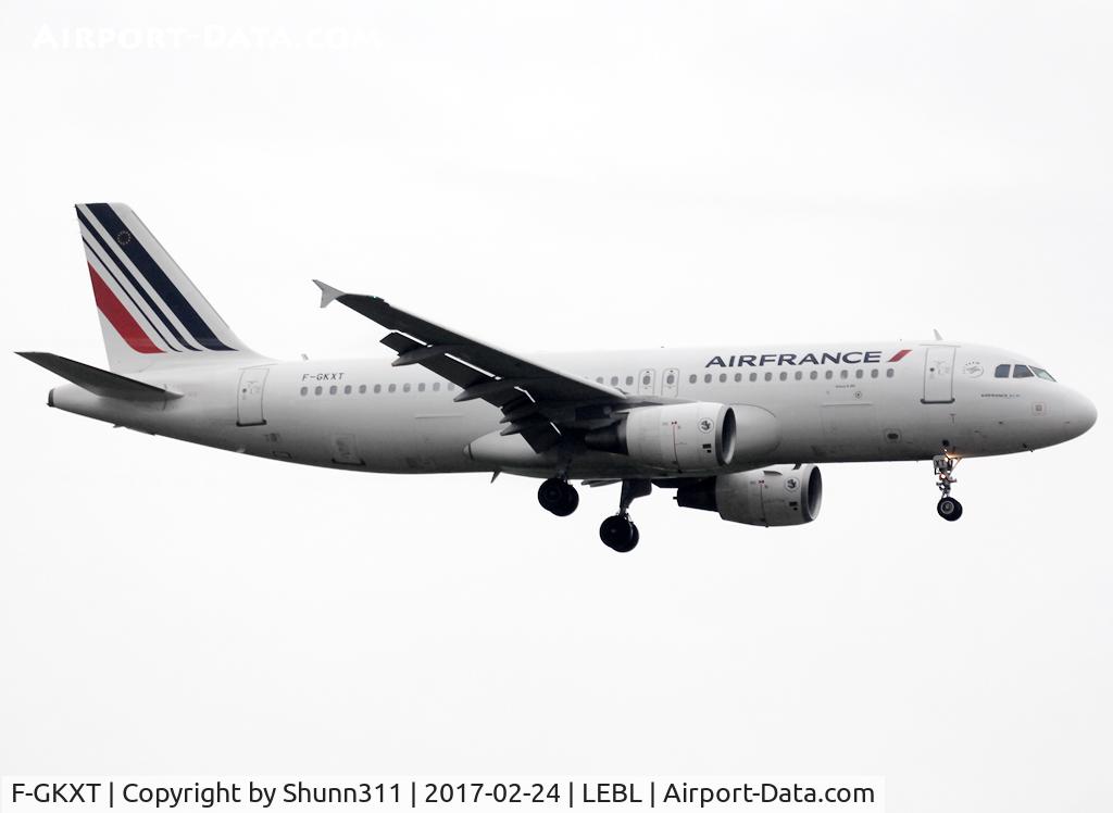 F-GKXT, 2009 Airbus A320-214 C/N 3859, Landing rwy 25R in modified new c/s