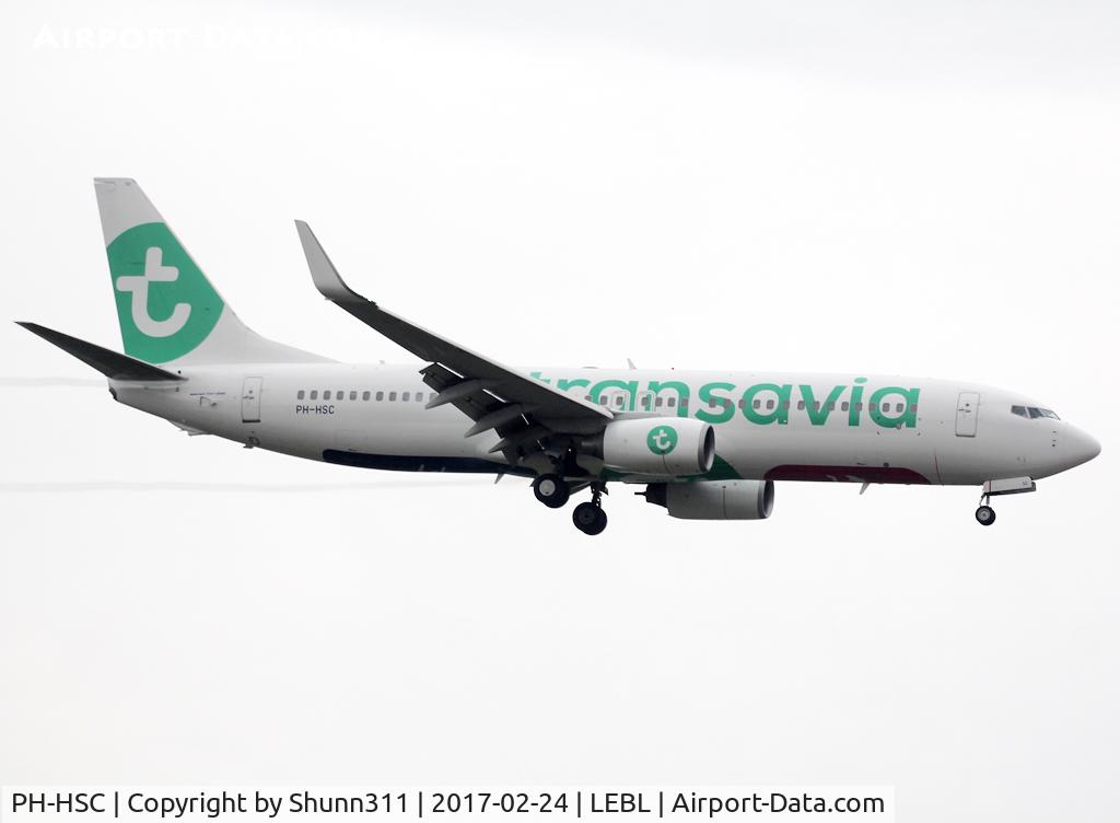 PH-HSC, 2010 Boeing 737-8K2 C/N 34173, Landing rwy 25R in new c/s