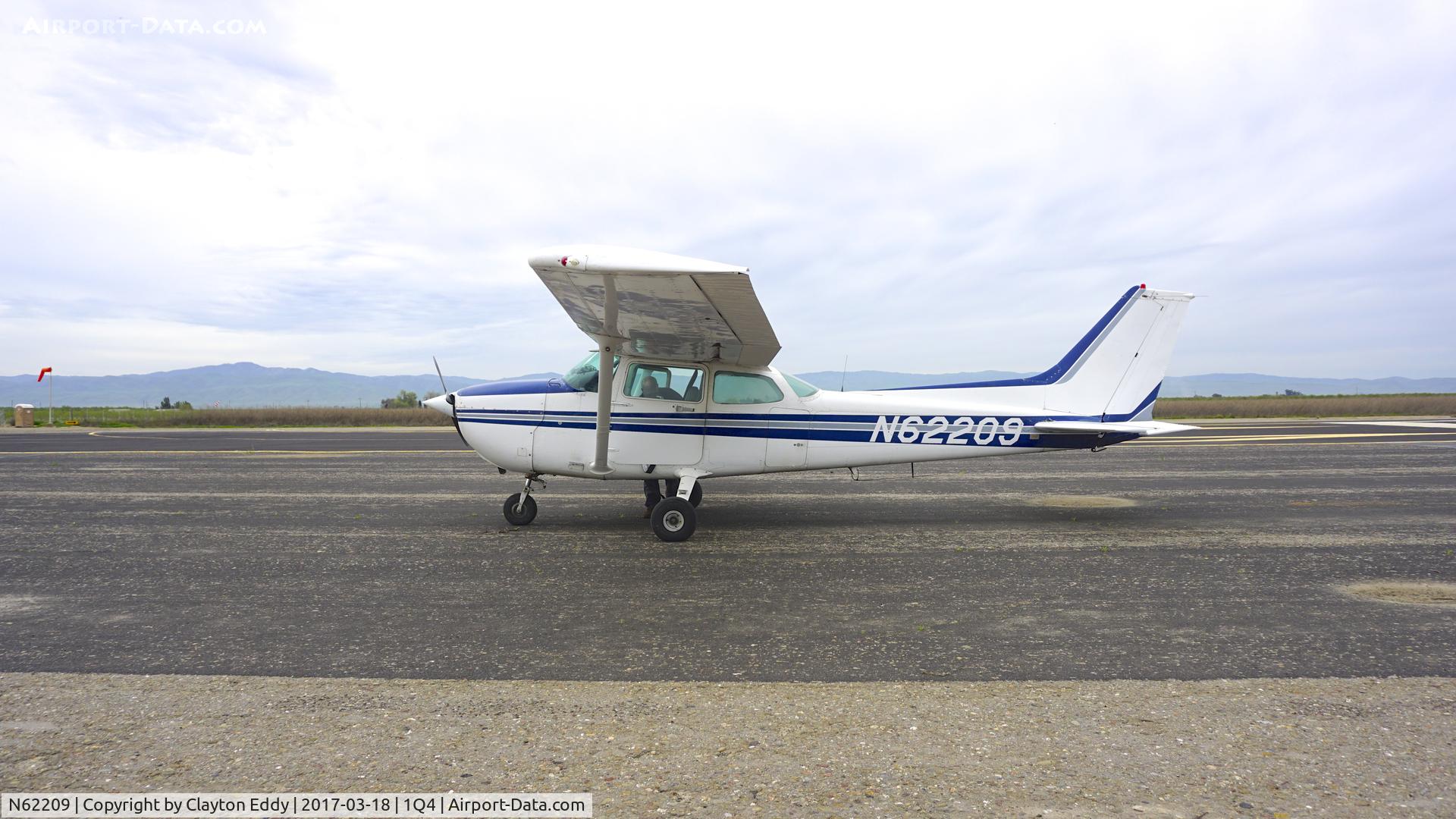 N62209, Cessna 172P C/N 17275229, New J Airport 2017