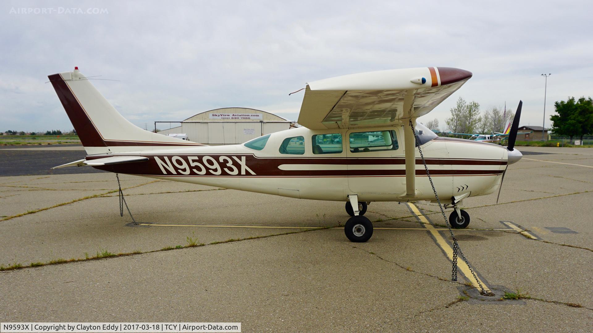N9593X, 1962 Cessna 210B C/N 21057893, Tracy Airport California 2017