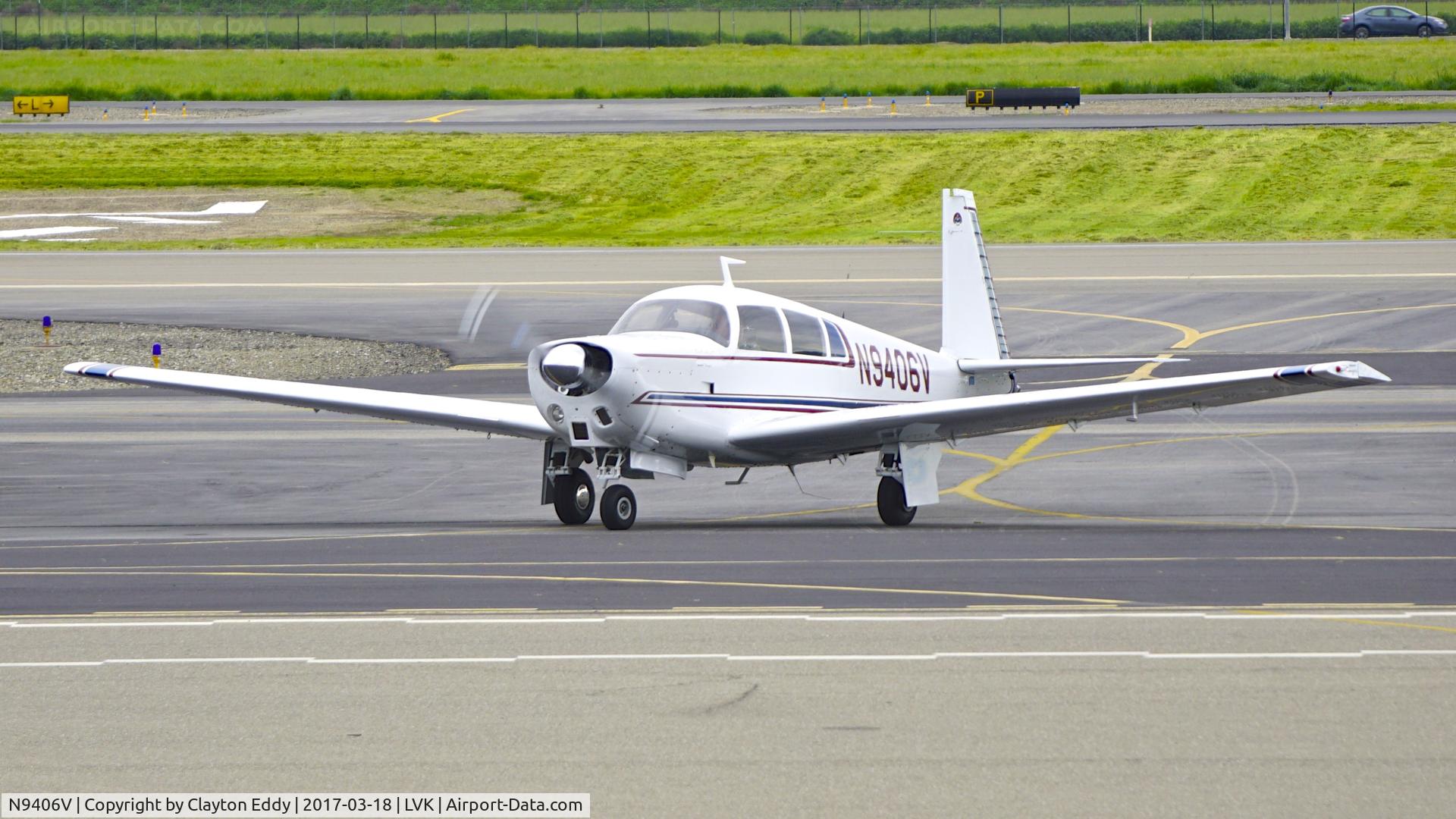 N9406V, 1969 Mooney M20C Ranger C/N 700034, Livermore Airport California 2017