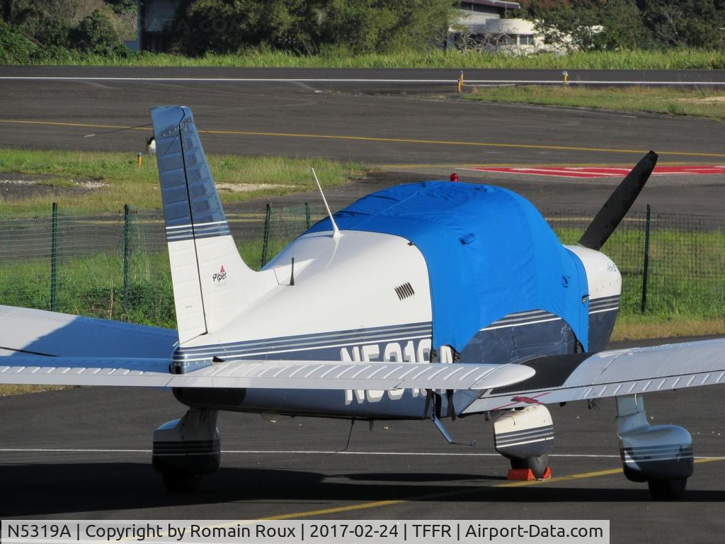 N5319A, Piper PA-28-181 C/N 2843435, Parked