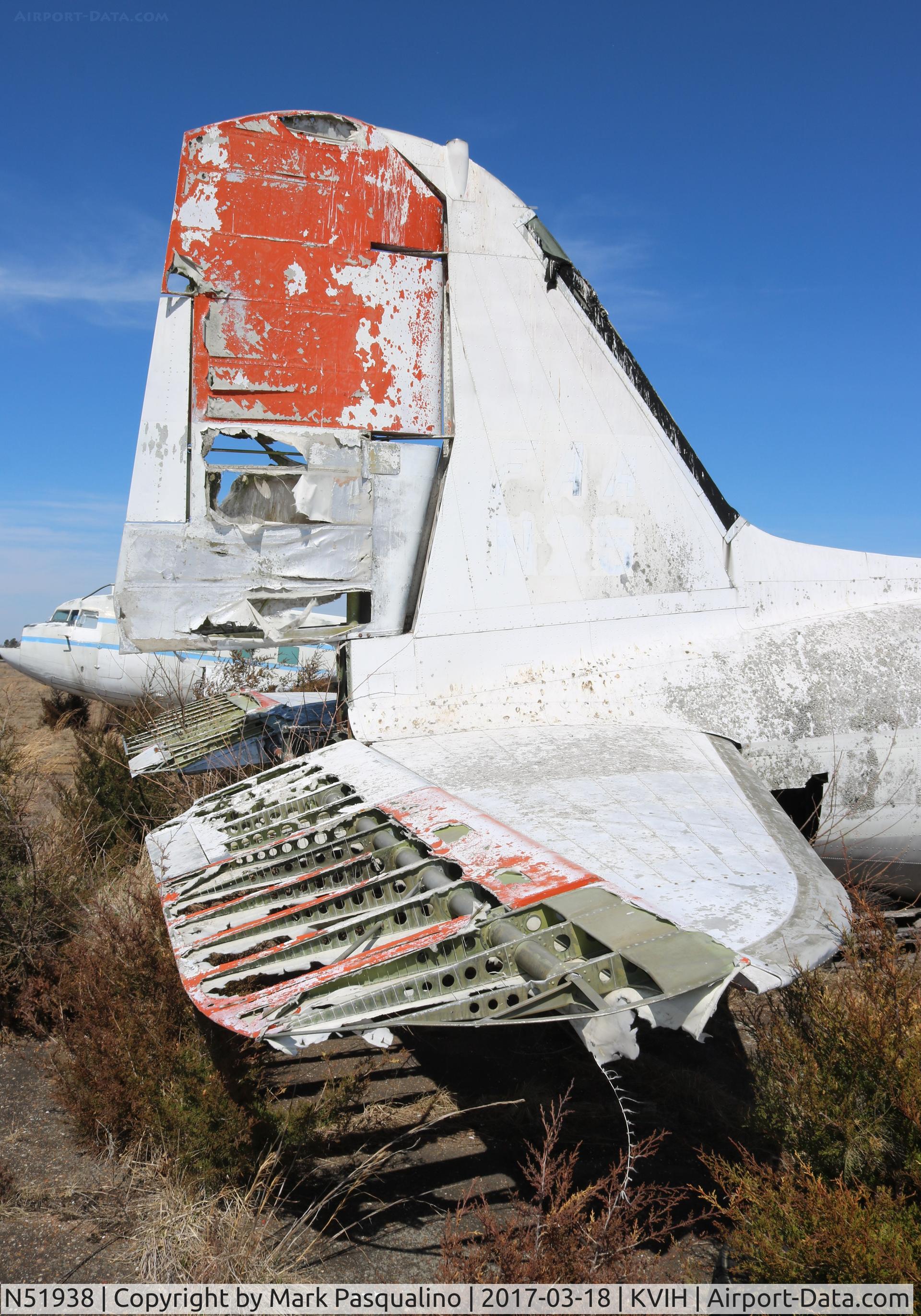 N51938, Douglas DC3C 1830-94 C/N 25956, Douglas DC3C