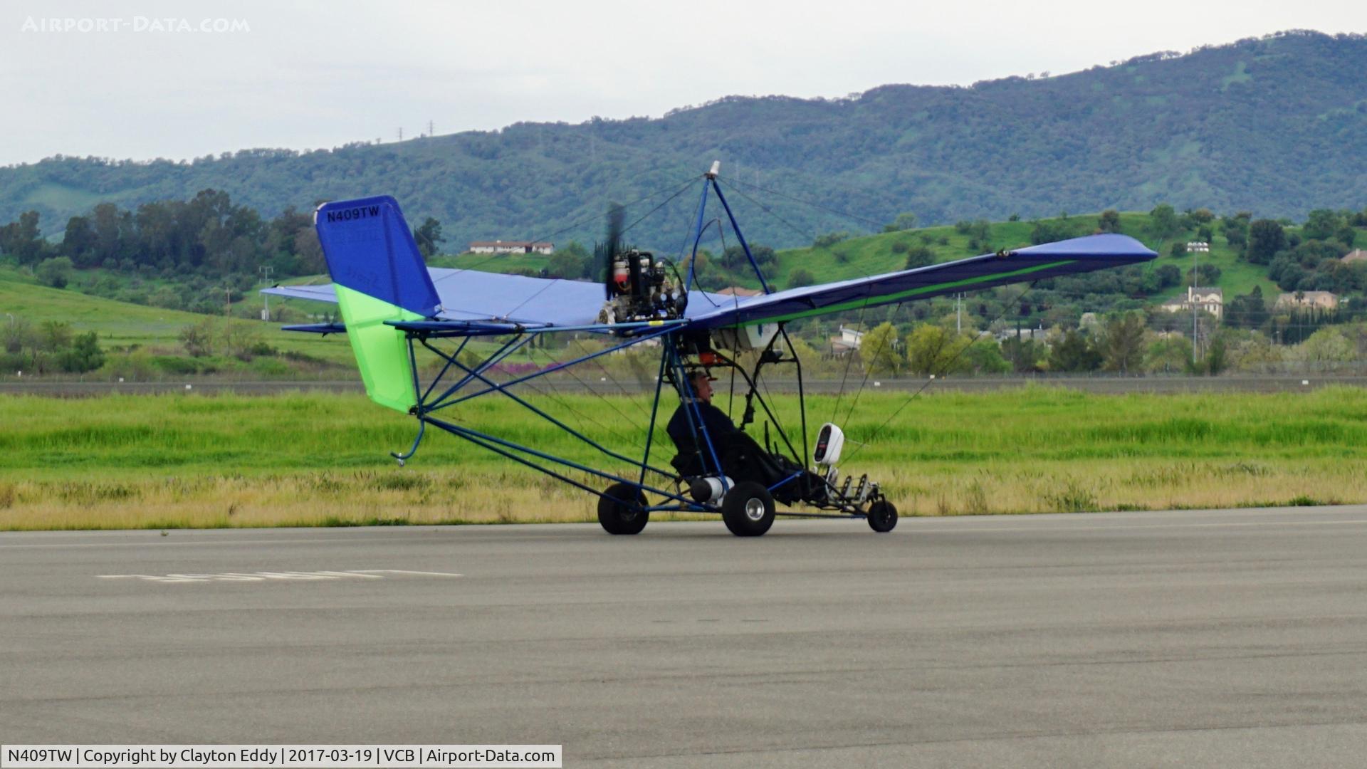 N409TW, 2003 Quicksilver Sport II C/N 000836, Nut Tree Airport California 2017