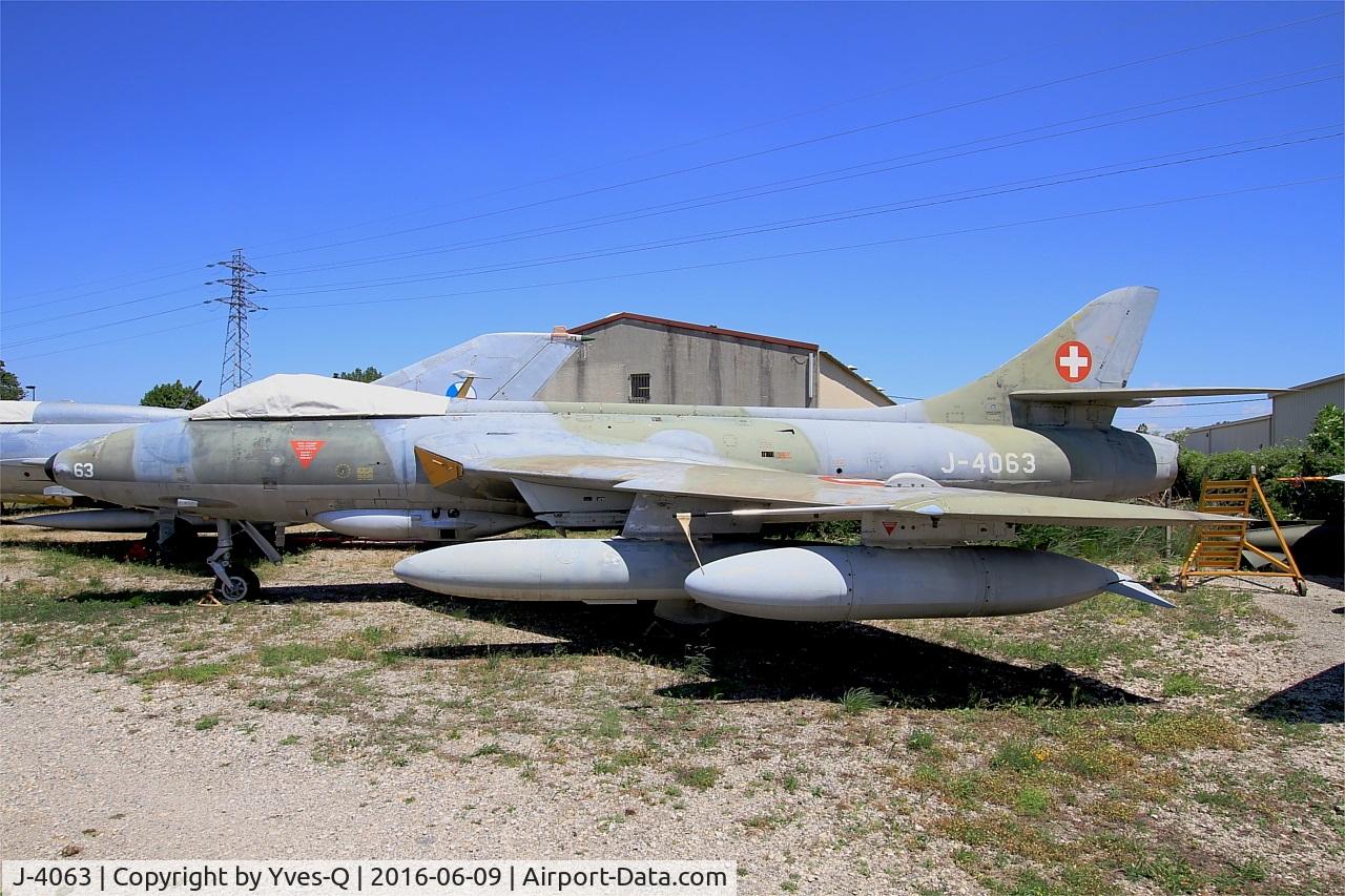 J-4063, 1959 Hawker Hunter F.58 C/N 41H-697430, Hawker Hunter F.58, preserved at Les Amis de la 5ème Escadre Museum, Orange