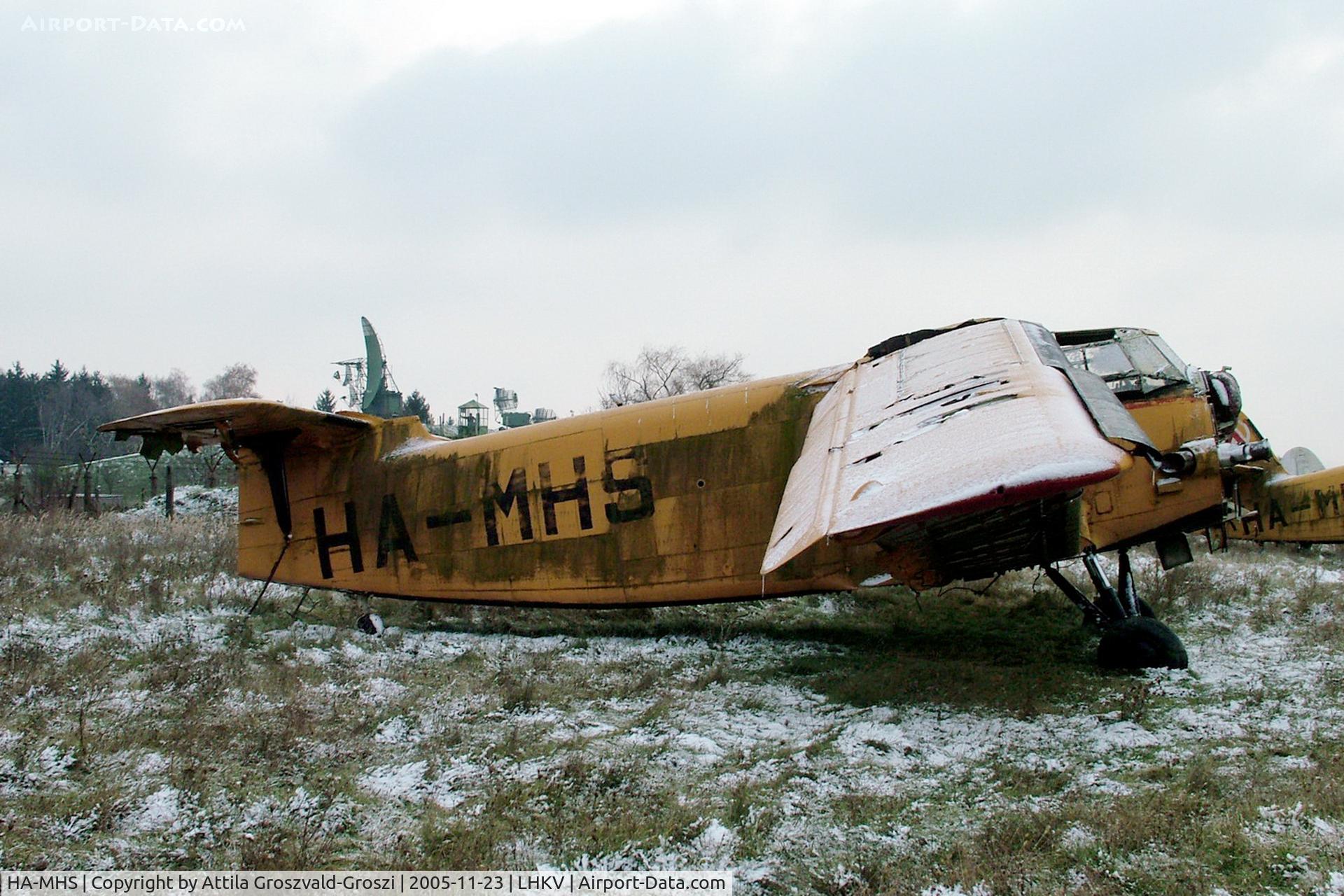 HA-MHS, 1973 PZL-Mielec AN-2R C/N 1G145-44, Kaposújlak Airport, Hungary