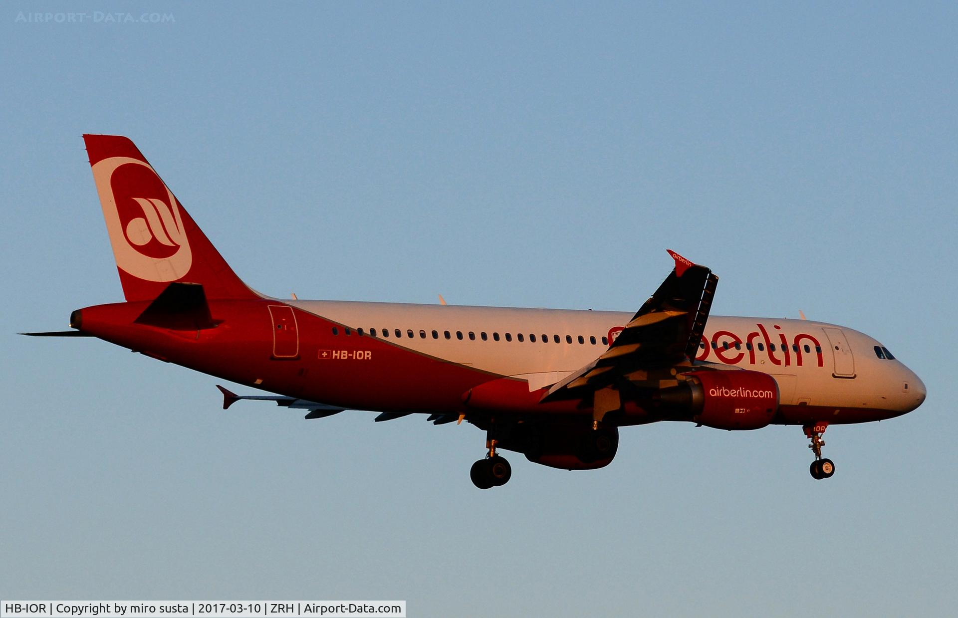 HB-IOR, 2009 Airbus A320-214 C/N 4033, Air Berlin Airbus A320-214 airplane approaching Zurich-Kloten Interantional Airport, Switzerland