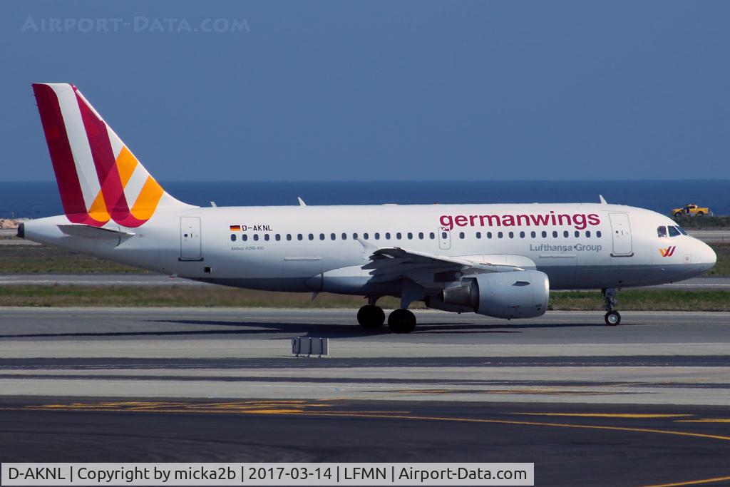 D-AKNL, 1999 Airbus A319-112 C/N 1084, Taxiing. Scrapped in july 2022.