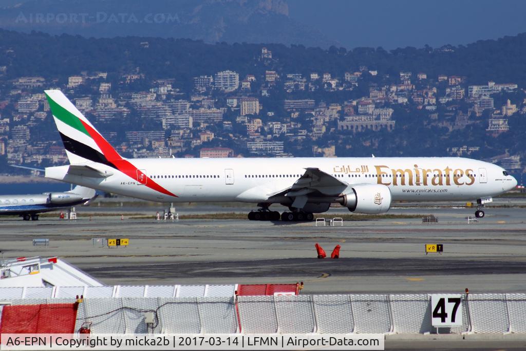 A6-EPN, 2016 Boeing 777-31H/ER C/N 42333, Taxiing