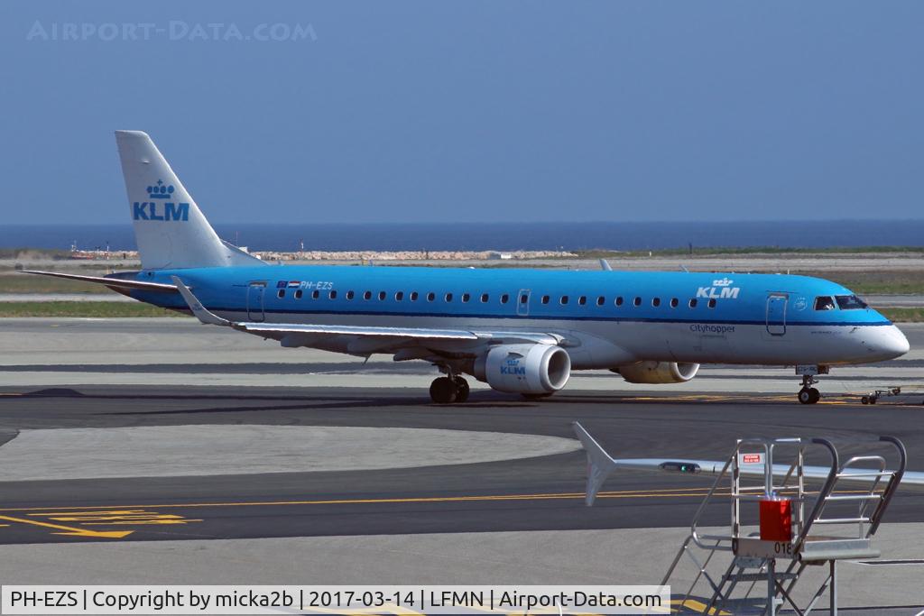 PH-EZS, 2010 Embraer 190LR (ERJ-190-100LR) C/N 19000380, Taxiing