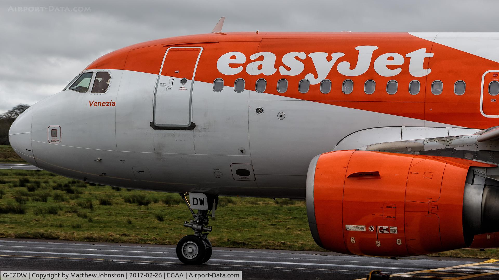 G-EZDW, 2008 Airbus A319-111 C/N 3746, G-EZDW A319 taxiing EGAA BFS