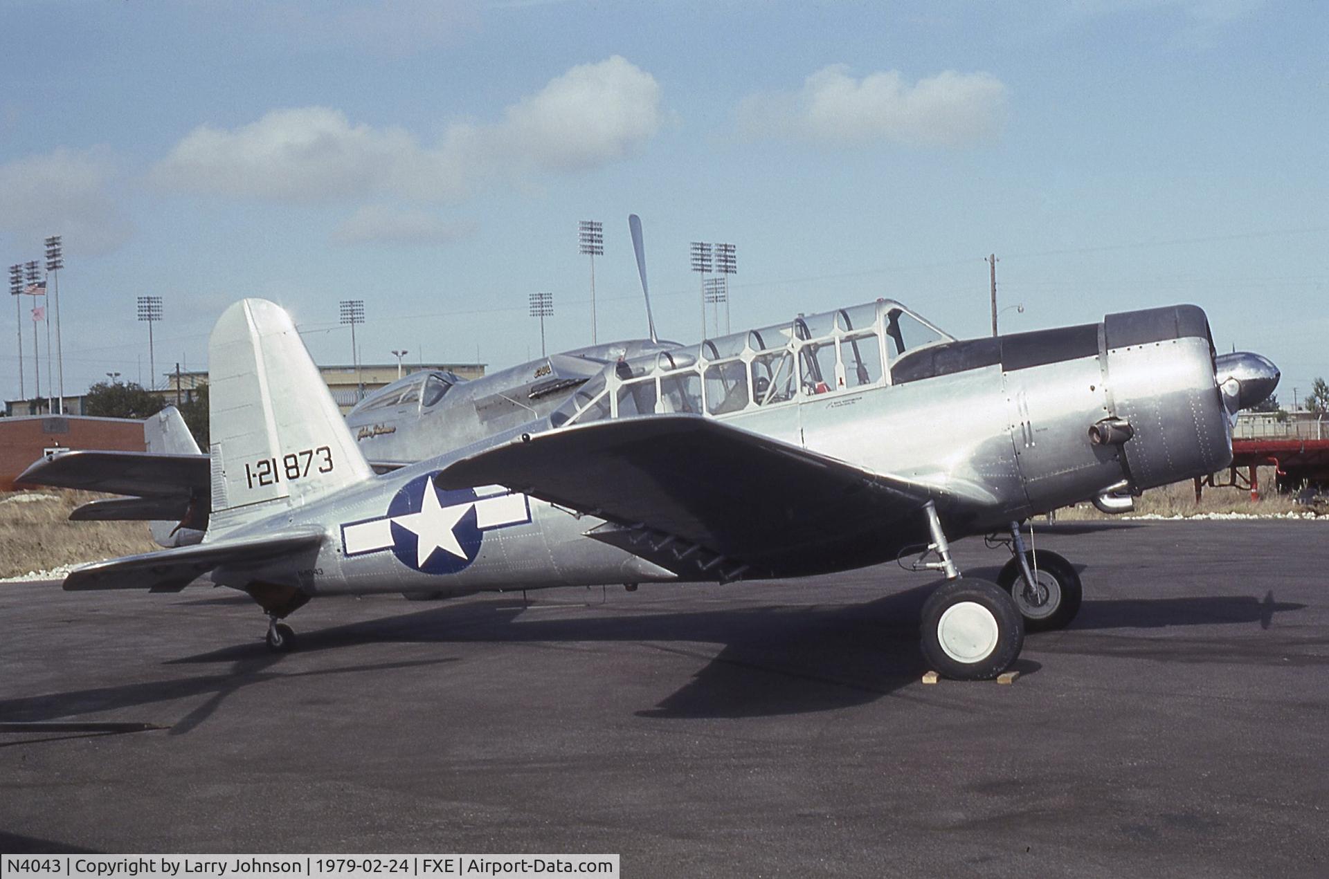 N4043, 1942 Consolidated Vultee BT-13A C/N 5712, Nice looking BT-13A.