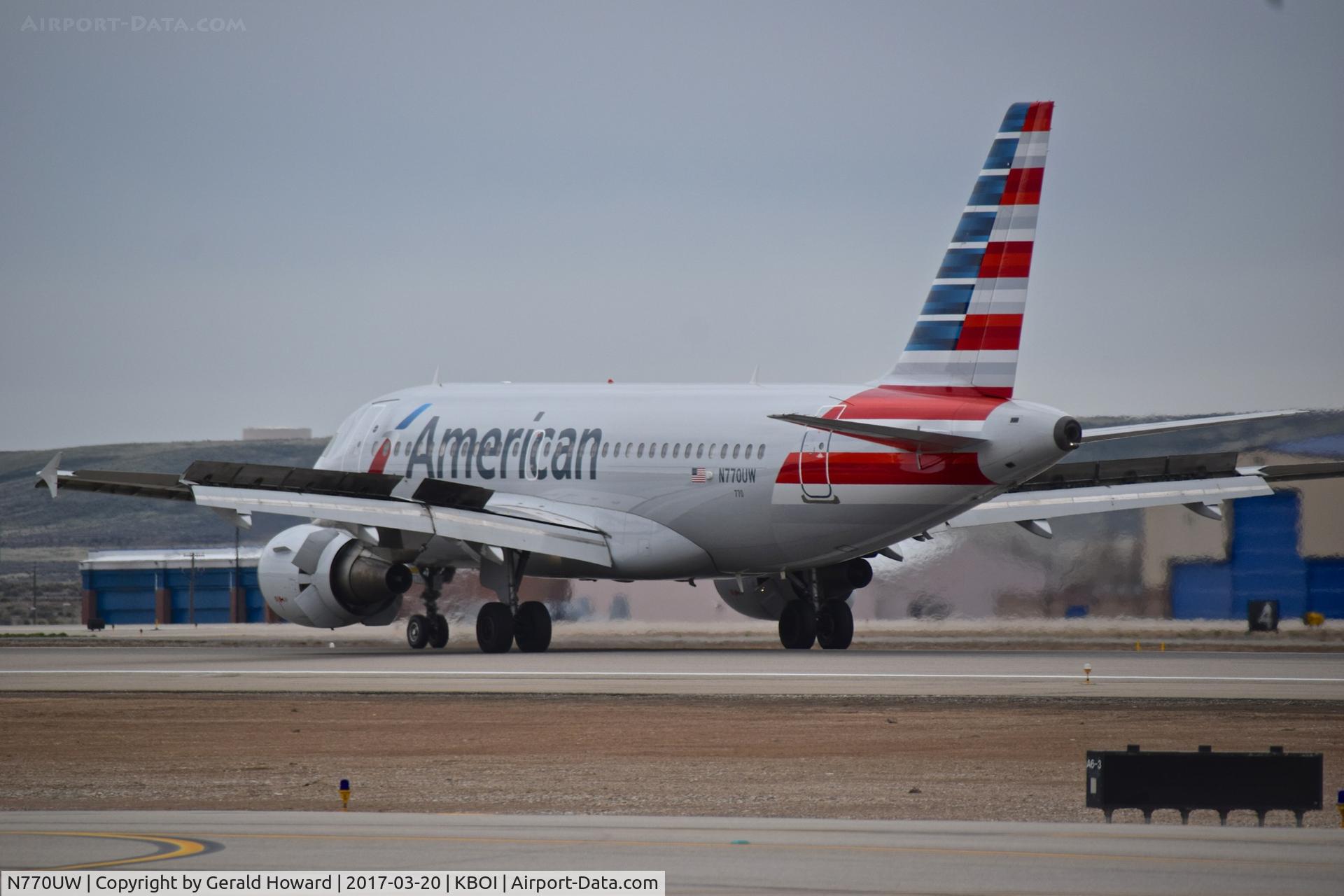N770UW, 2000 Airbus A319-112 C/N 1393, Landing roll out.