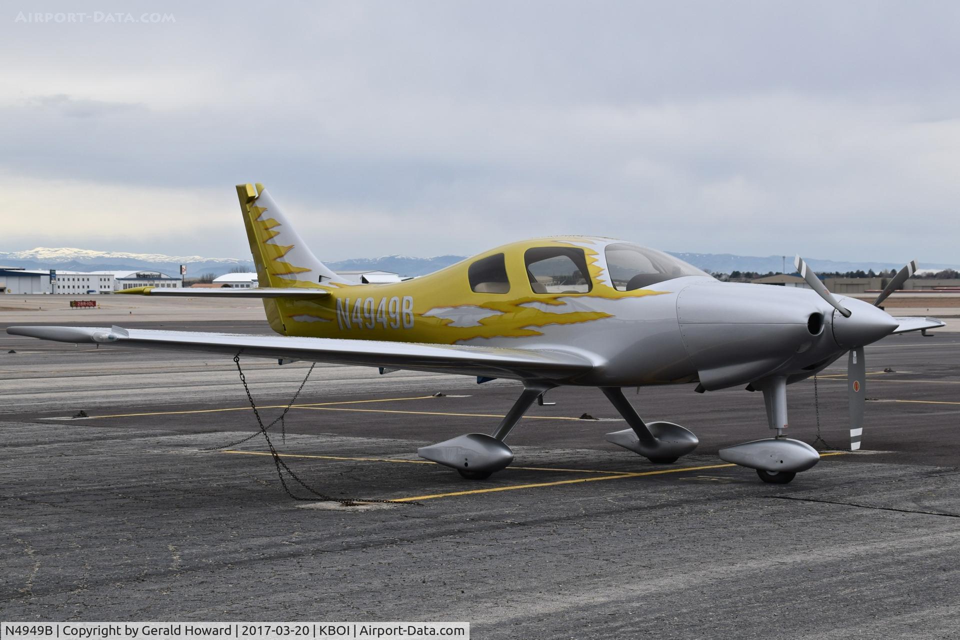 N4949B, 2006 Lancair ES C/N ES-180, Parked on north GA ramp.