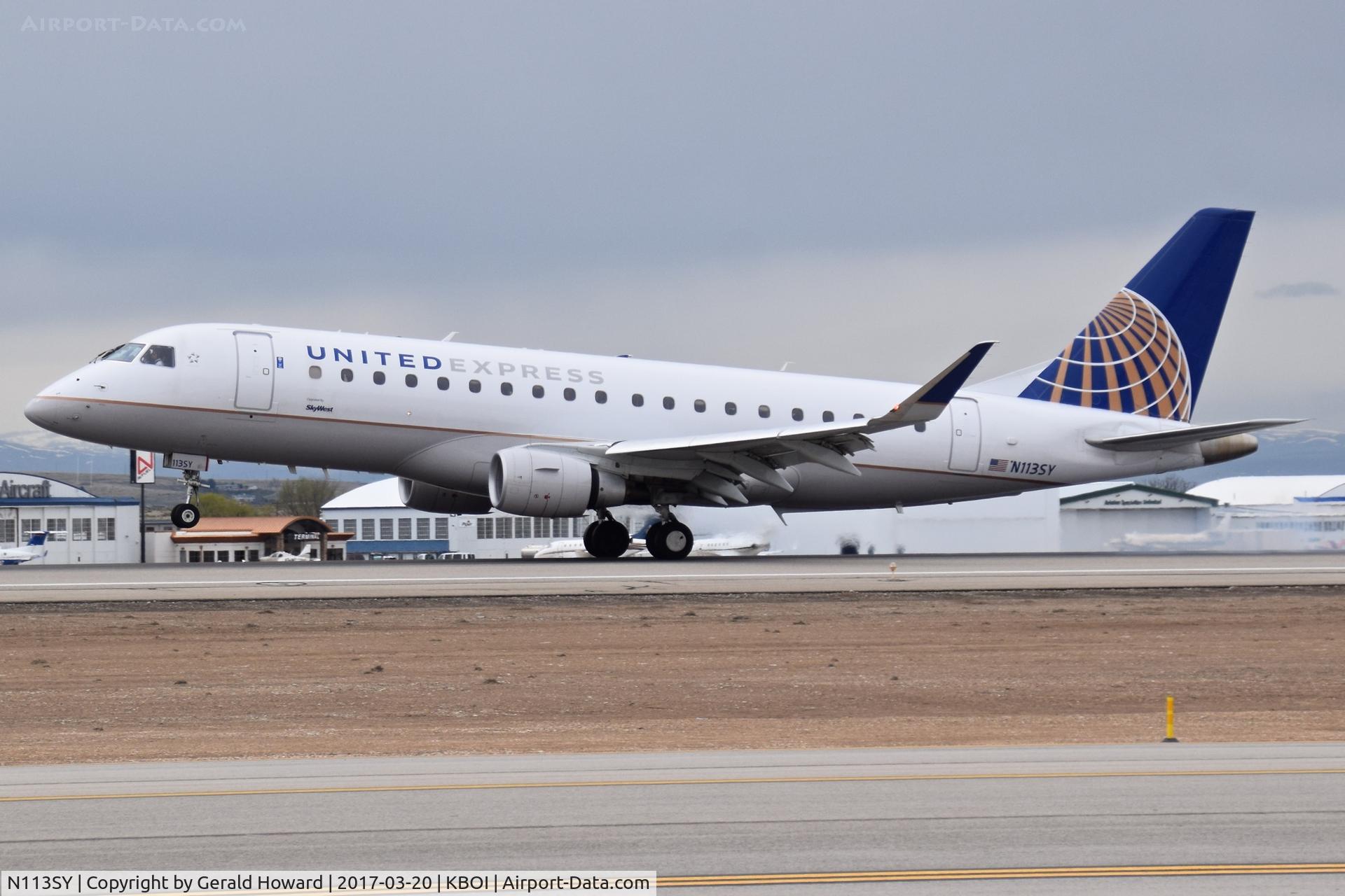 N113SY, 2014 Embraer 175LR (ERJ-170-200LR) C/N 17000407, Touch down on RWY 10L.