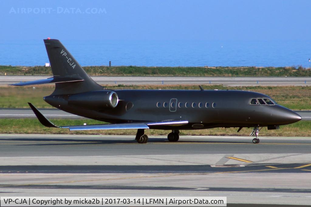VP-CJA, 1995 Dassault Falcon 2000 C/N 18, Taxiing