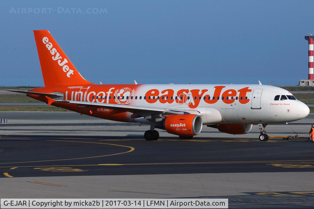 G-EJAR, 2005 Airbus A319-111 C/N 2412, Taxiing