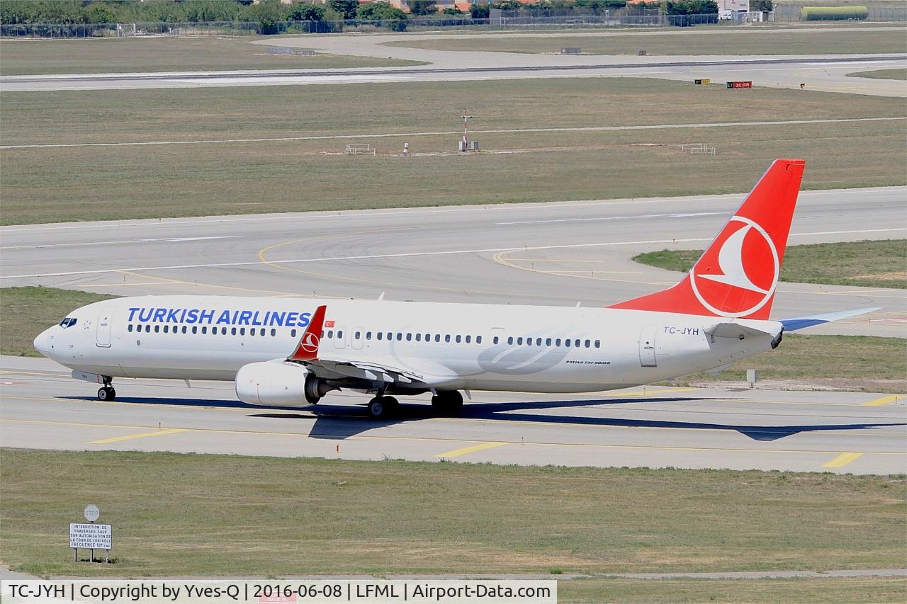 TC-JYH, 2012 Boeing 737-9F2/ER C/N 40984, Boeing 737-9F2(ER), Holding point rwy 31R, Marseille-Provence Airport (LFML-MRS)