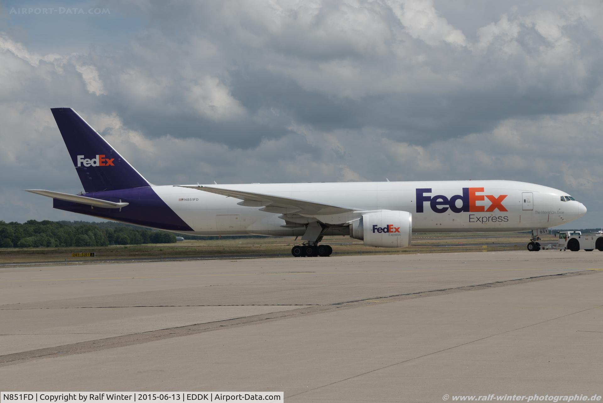 N851FD, 2009 Boeing 777-FS2 C/N 37722, Boeing 777-FS2 - FX FDX Federal Express - 37722 - N851FD - 13.06.2015 - CGN