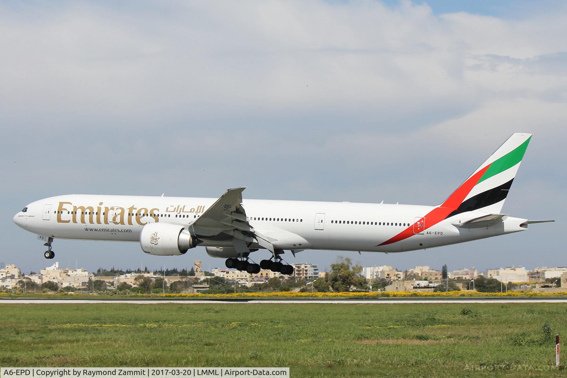 A6-EPD, 2015 Boeing 777-31H/ER C/N 42323, B777 A6-EPD Emirates Airlines