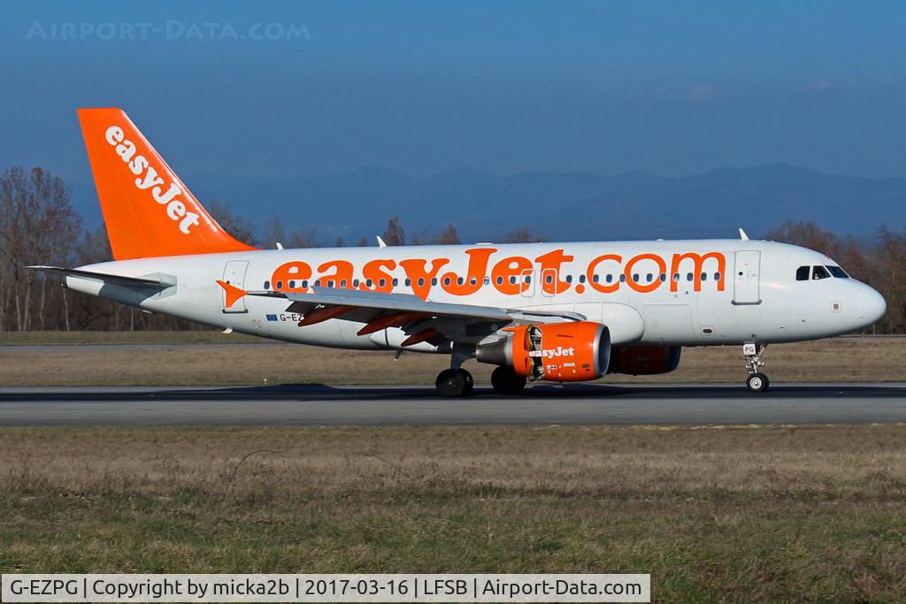 G-EZPG, 2005 Airbus A319-111 C/N 2385, Landing
