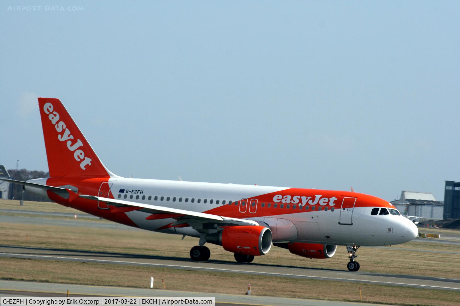 G-EZFH, 2009 Airbus A319-111 C/N 3854, G-EZFH departing rw 22R