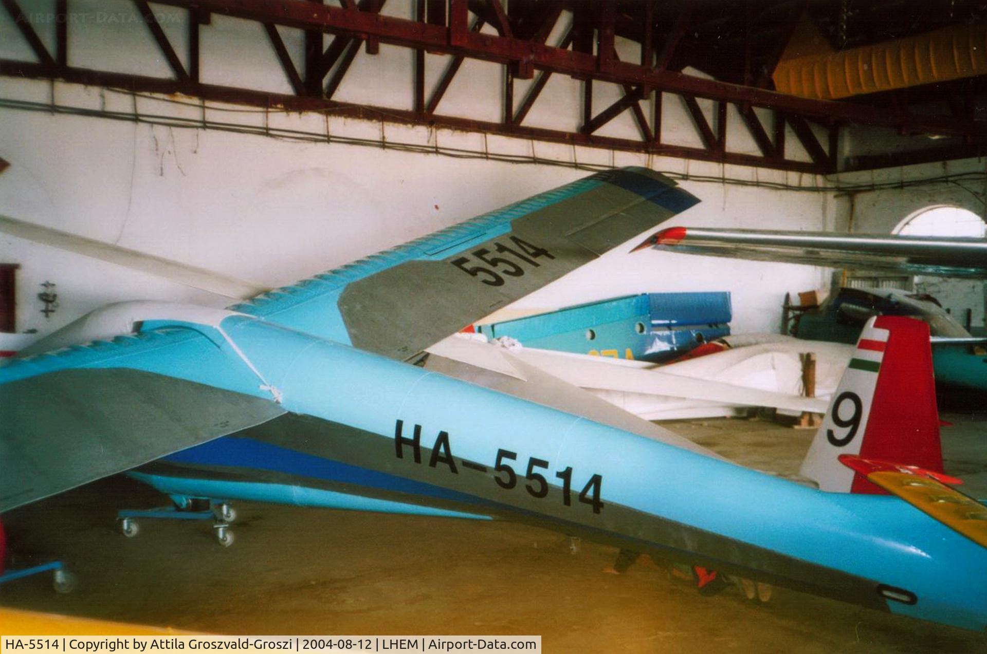 HA-5514, 1984 Rubik R-26SU Góbé 82 C/N AA800030, Esztergom Airport, Hungary