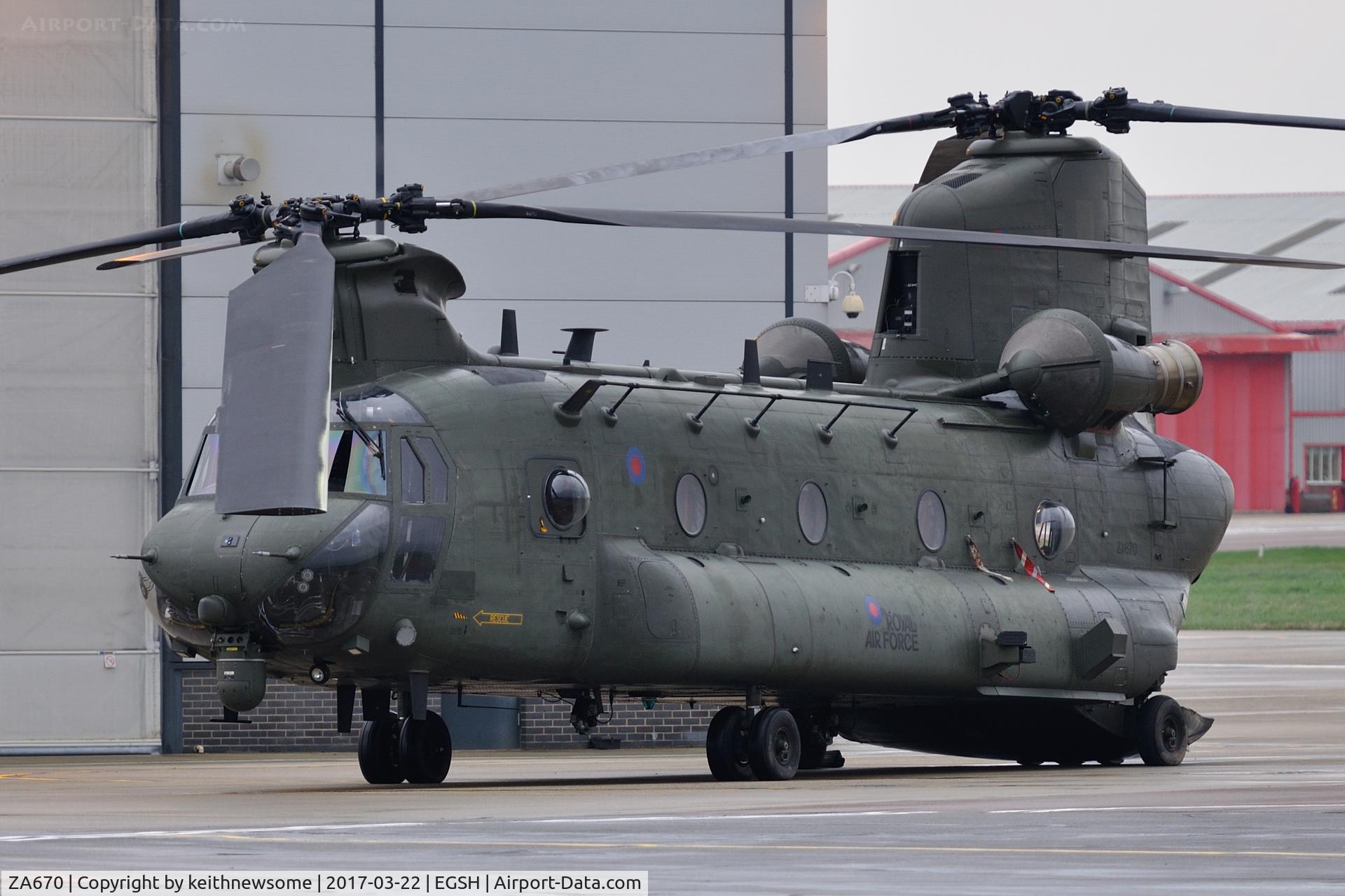 ZA670, Boeing Vertol Chinook HC.4 C/N M/A001/B-812/M7032, Nice Visitor.