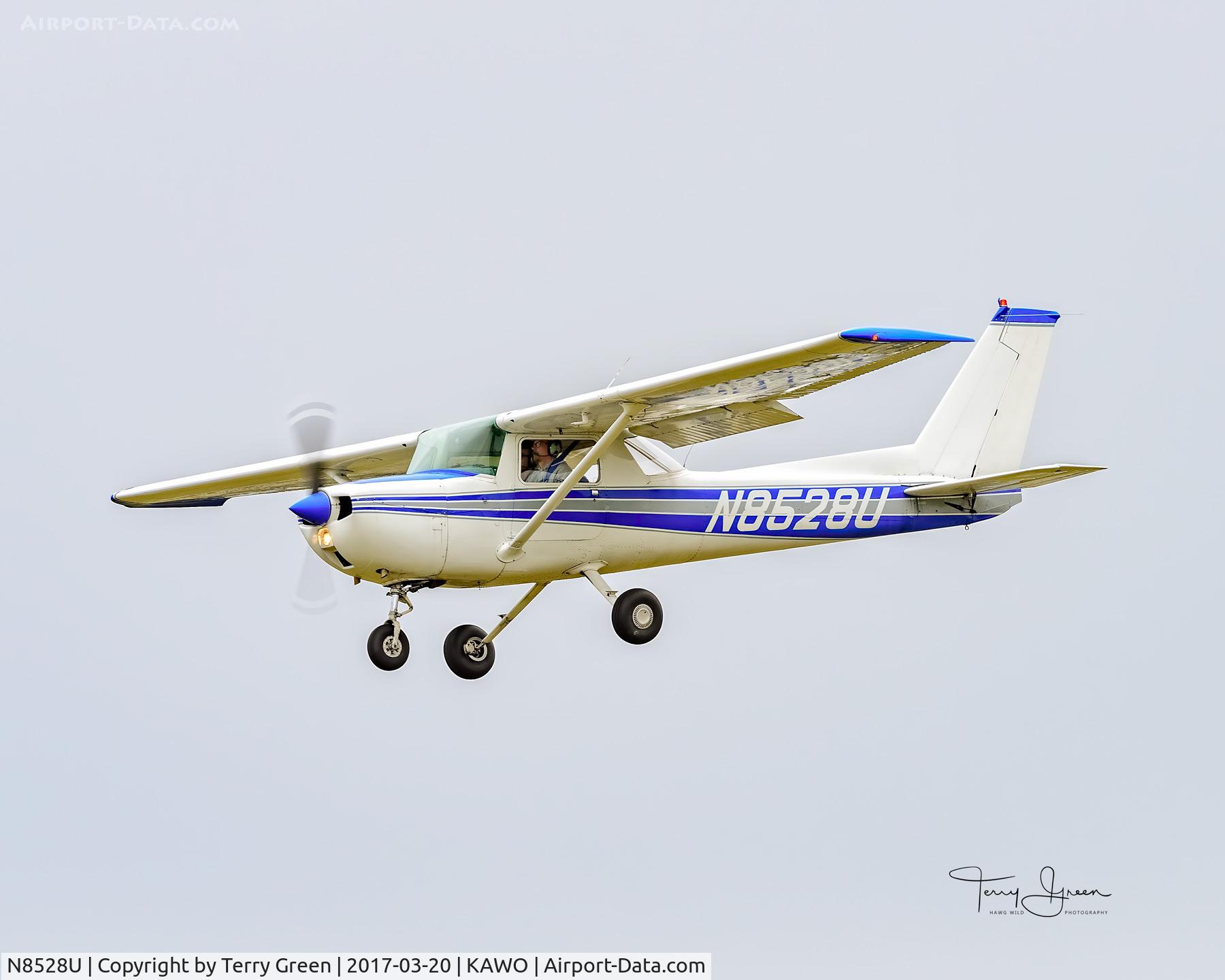 N8528U, 1976 Cessna 150M C/N 15077943, KAWO