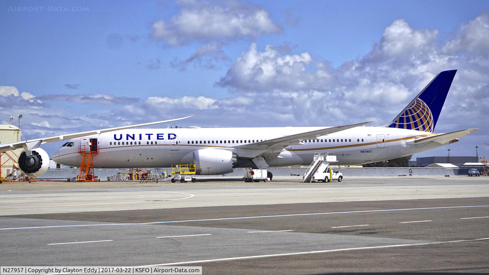 N27957, 2015 Boeing 787-9 Dreamliner C/N 36409, SFO 2017
