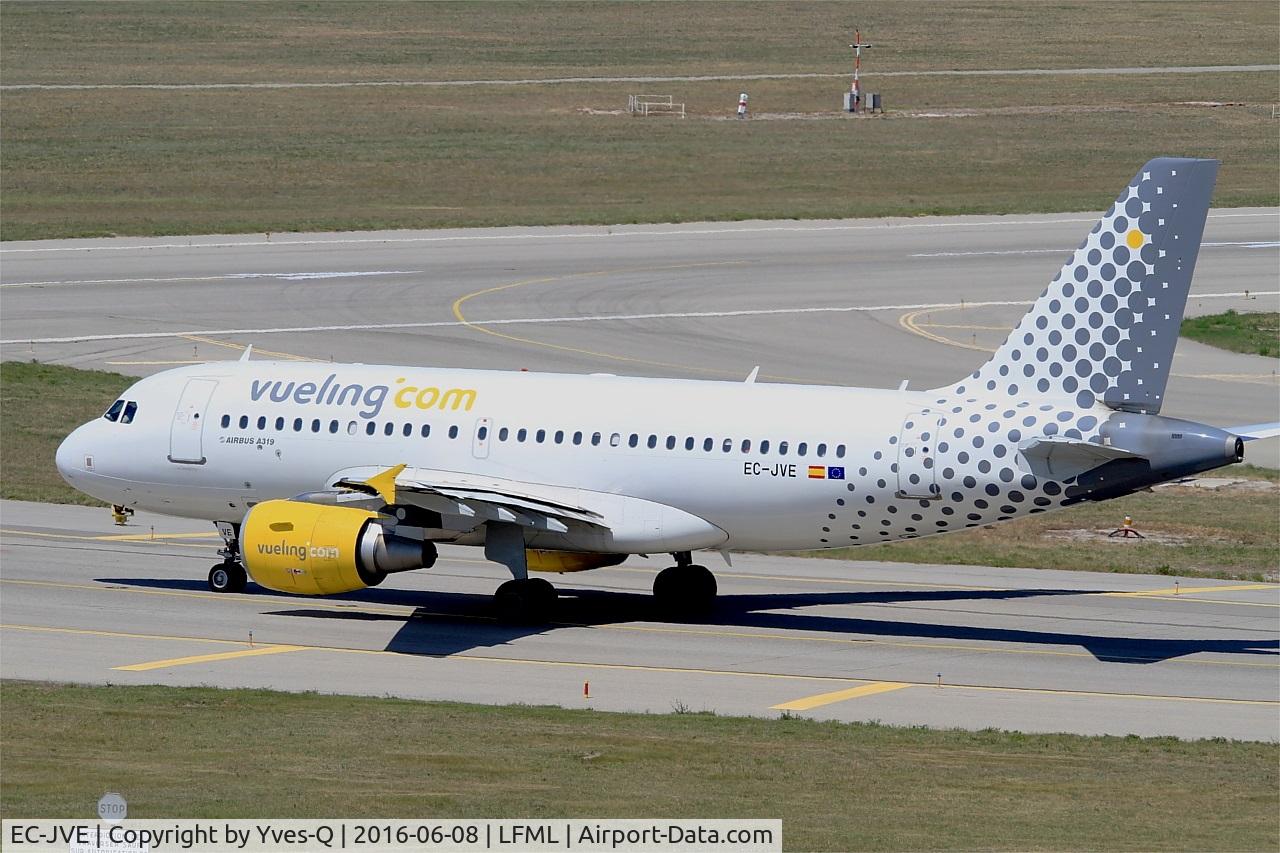 EC-JVE, 2006 Airbus A319-111 C/N 2843, Airbus A319-111, Holding point Rwy 31R, Marseille-Provence Airport (LFML-MRS)