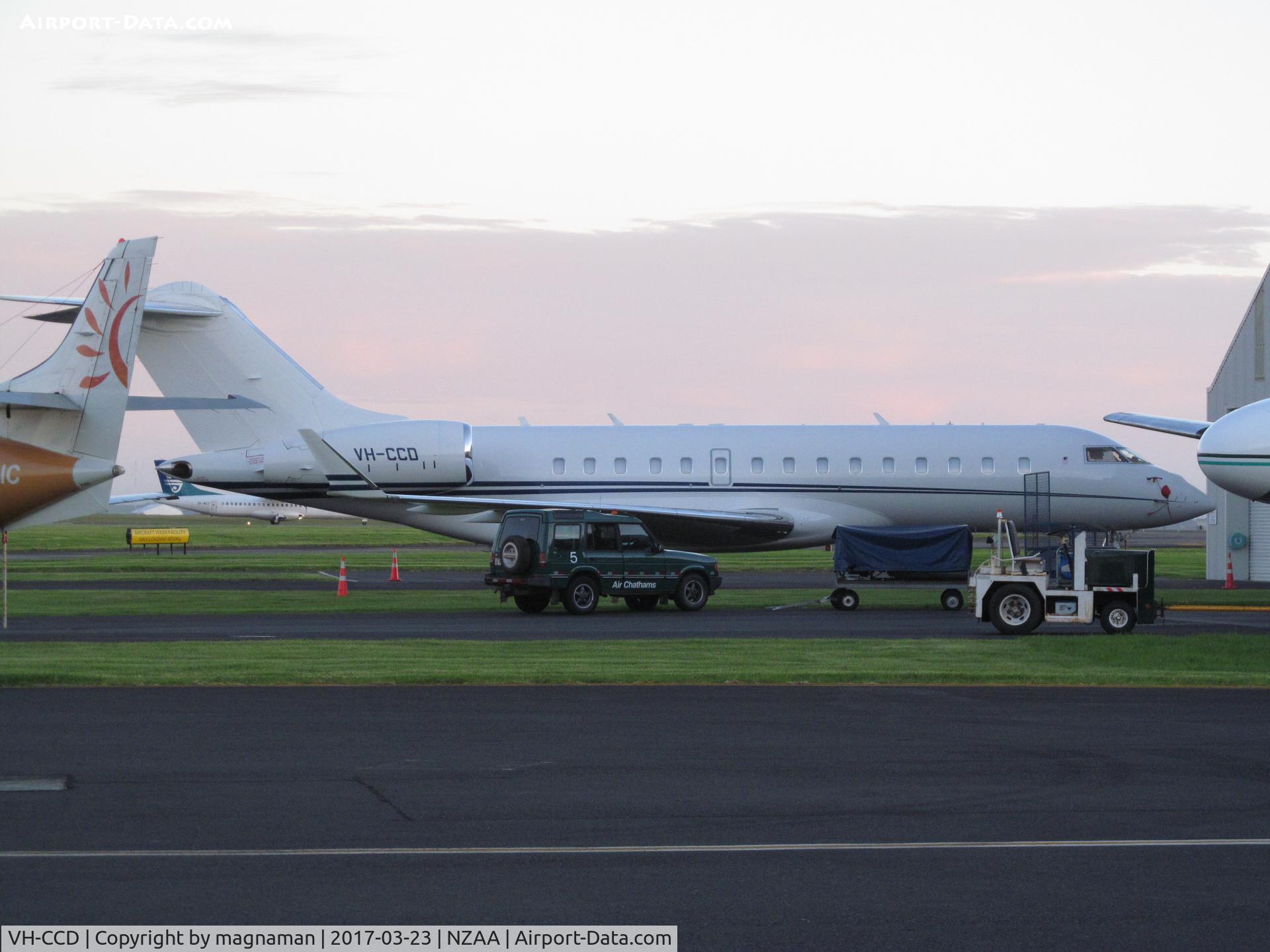 VH-CCD, 2008 Bombardier BD-700-1A10 Global Express XRS C/N 9297, new to me at AKL today - may have been the taxi for Adele for her concert tonight but not sure.