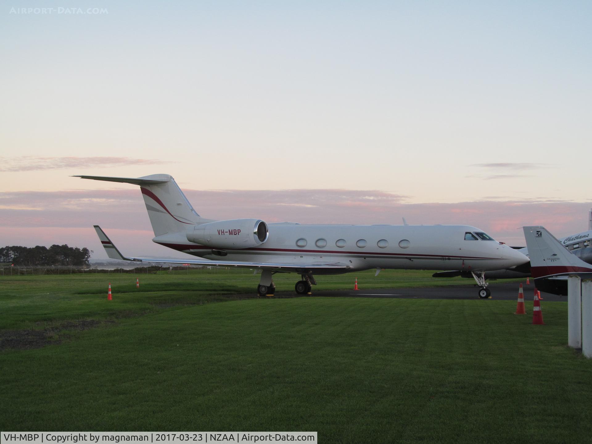 VH-MBP, 2010 Gulfstream Aerospace G8 IV-X C/N 4185, regular to AKL